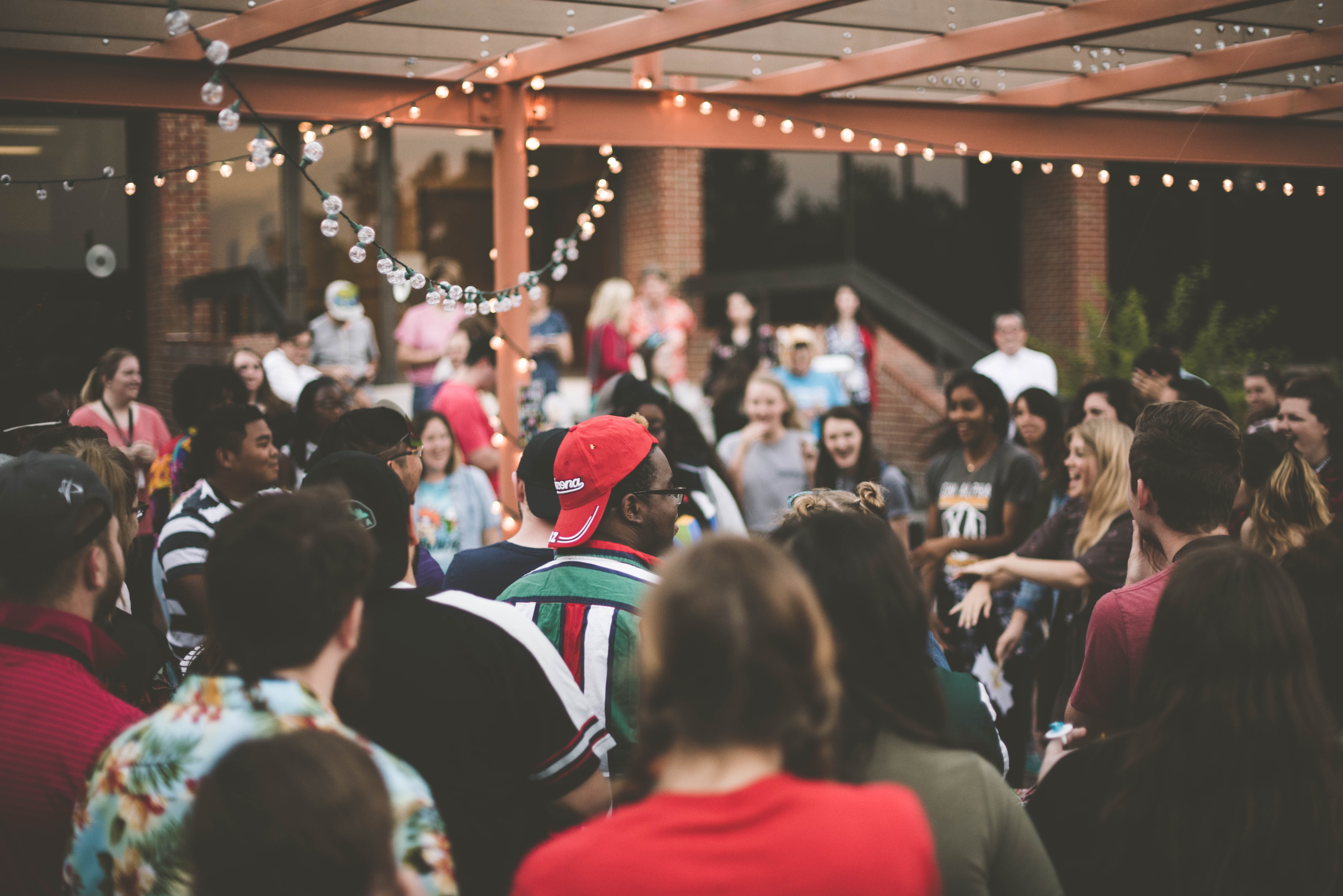 https://unsplash.com/@sawyerbengtson